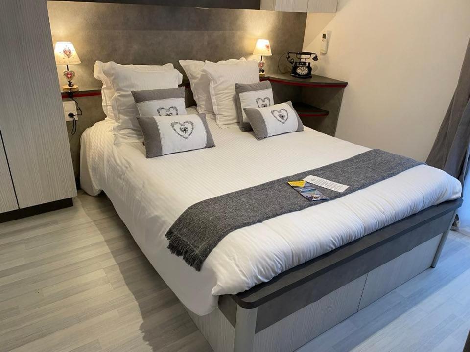 Hotel Le Mediterranee Hyères Екстериор снимка
