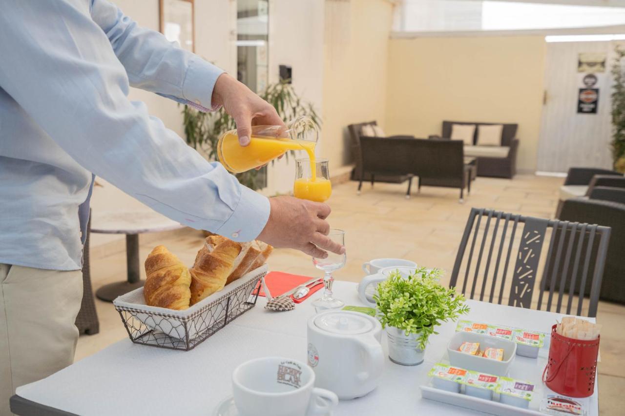 Hotel Le Mediterranee Hyères Екстериор снимка