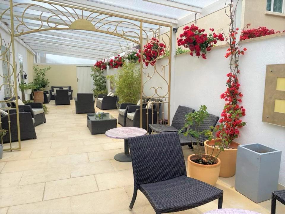 Hotel Le Mediterranee Hyères Екстериор снимка