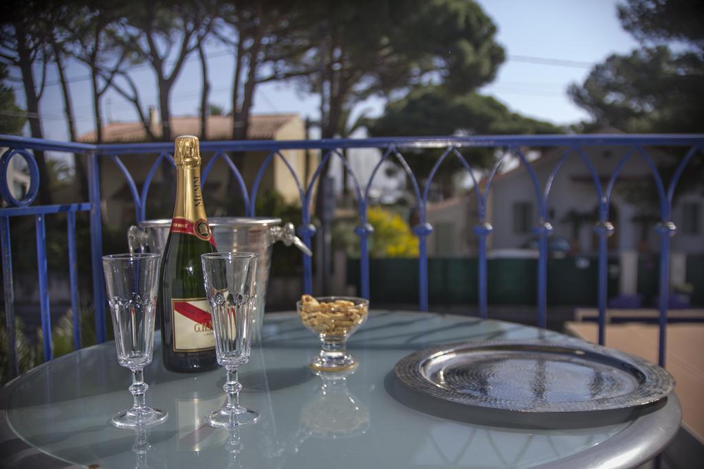 Hotel Le Mediterranee Hyères Екстериор снимка