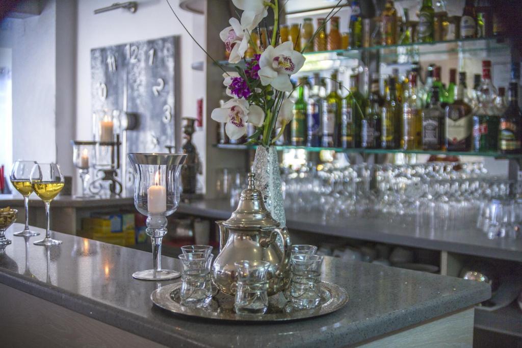 Hotel Le Mediterranee Hyères Екстериор снимка
